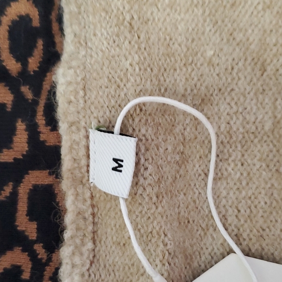 Leopard & Pearl Cardigan Sweater Size M - Picture 5 of 6